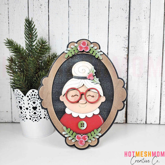 Mrs Claus Shelf Sitter