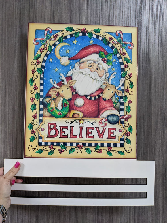 Santa Believe Printed Wreath Rail