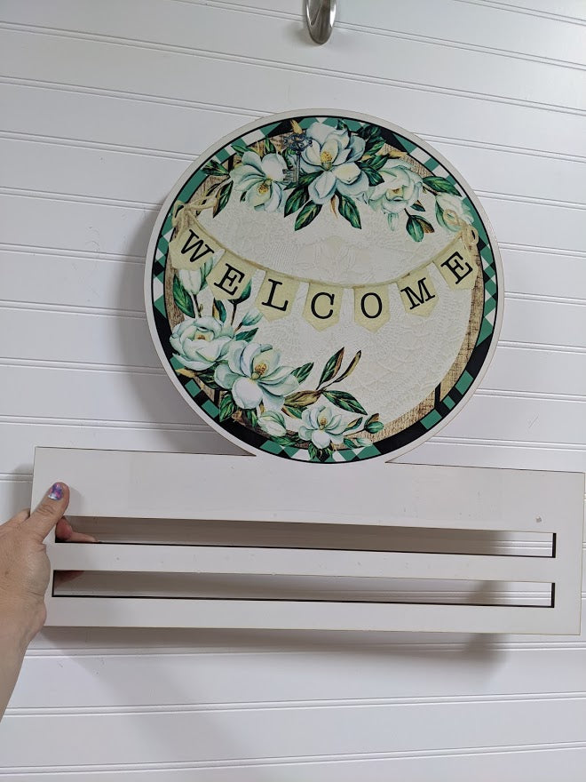 Welcome Magnolia Printed Wreath Rail